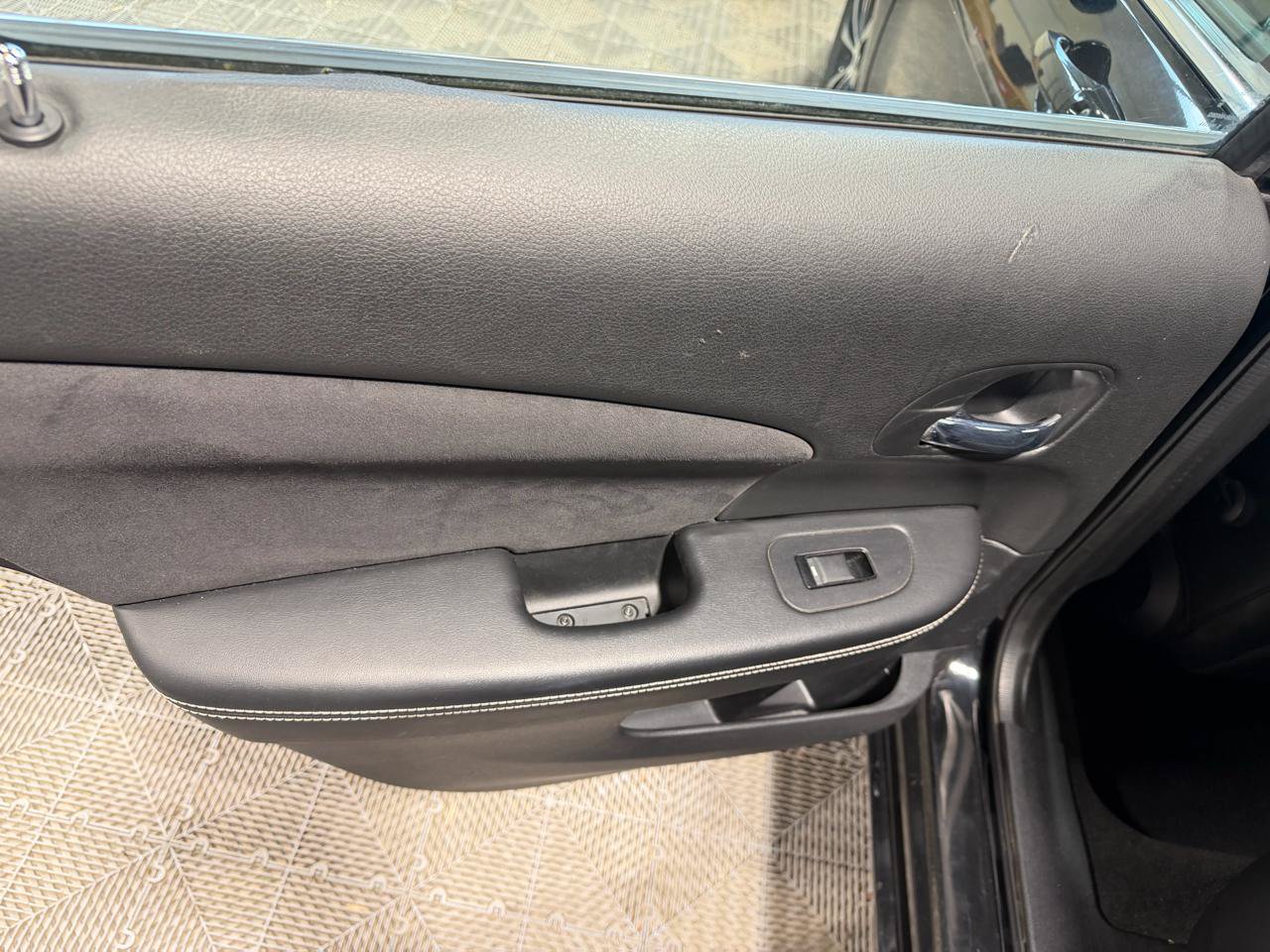 Used 2012 Chrysler 200 S FWD image 21