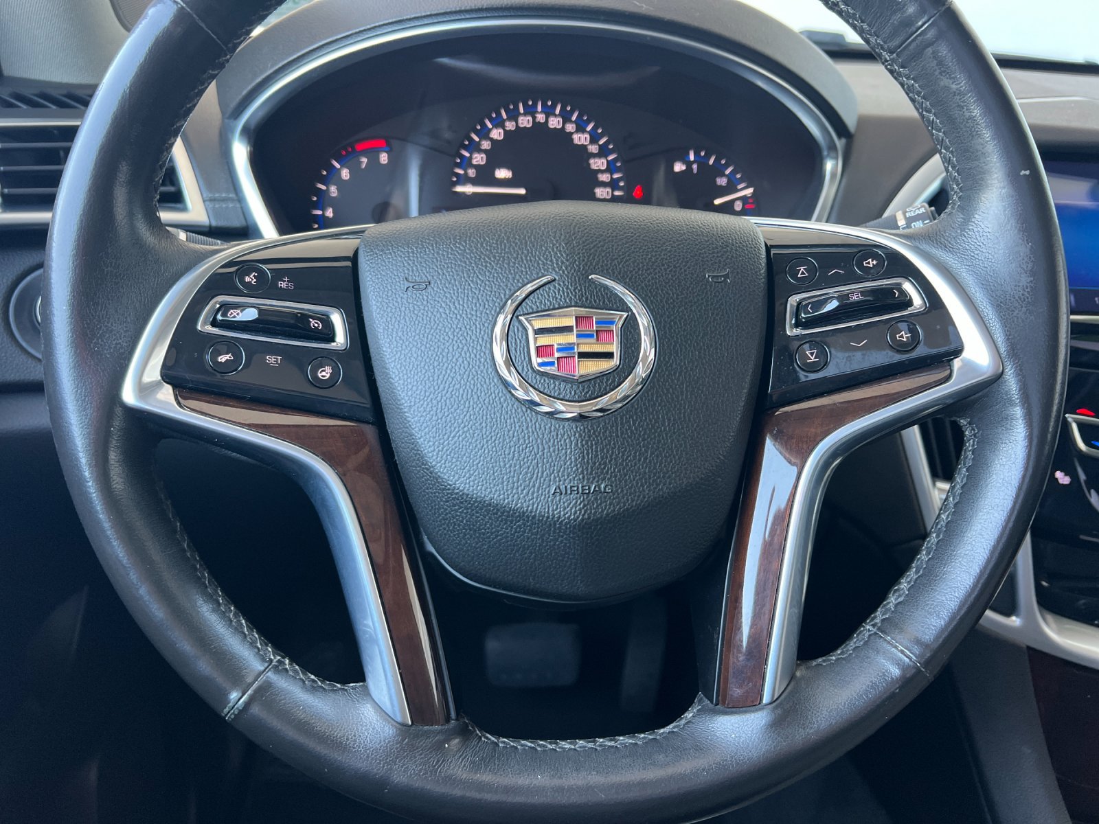 Used 2015 Cadillac SRX Luxury FWD image 22