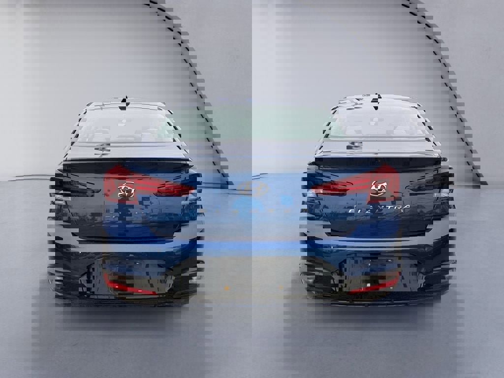 Used 2020 Hyundai Elantra SEL image 4