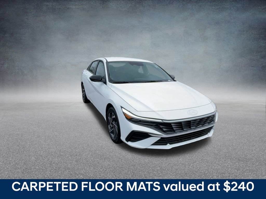 New 2025 Hyundai Elantra SEL image 3