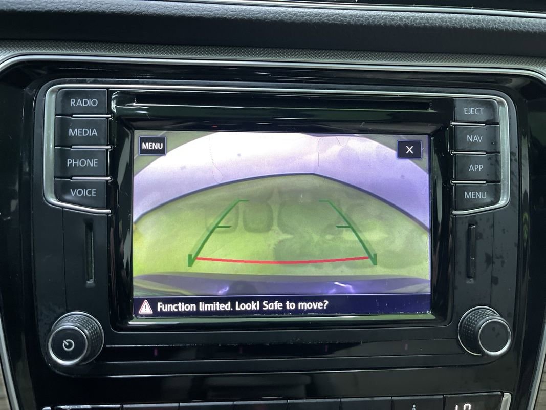 Used 2018 Volkswagen Passat 2.0T SE image 22