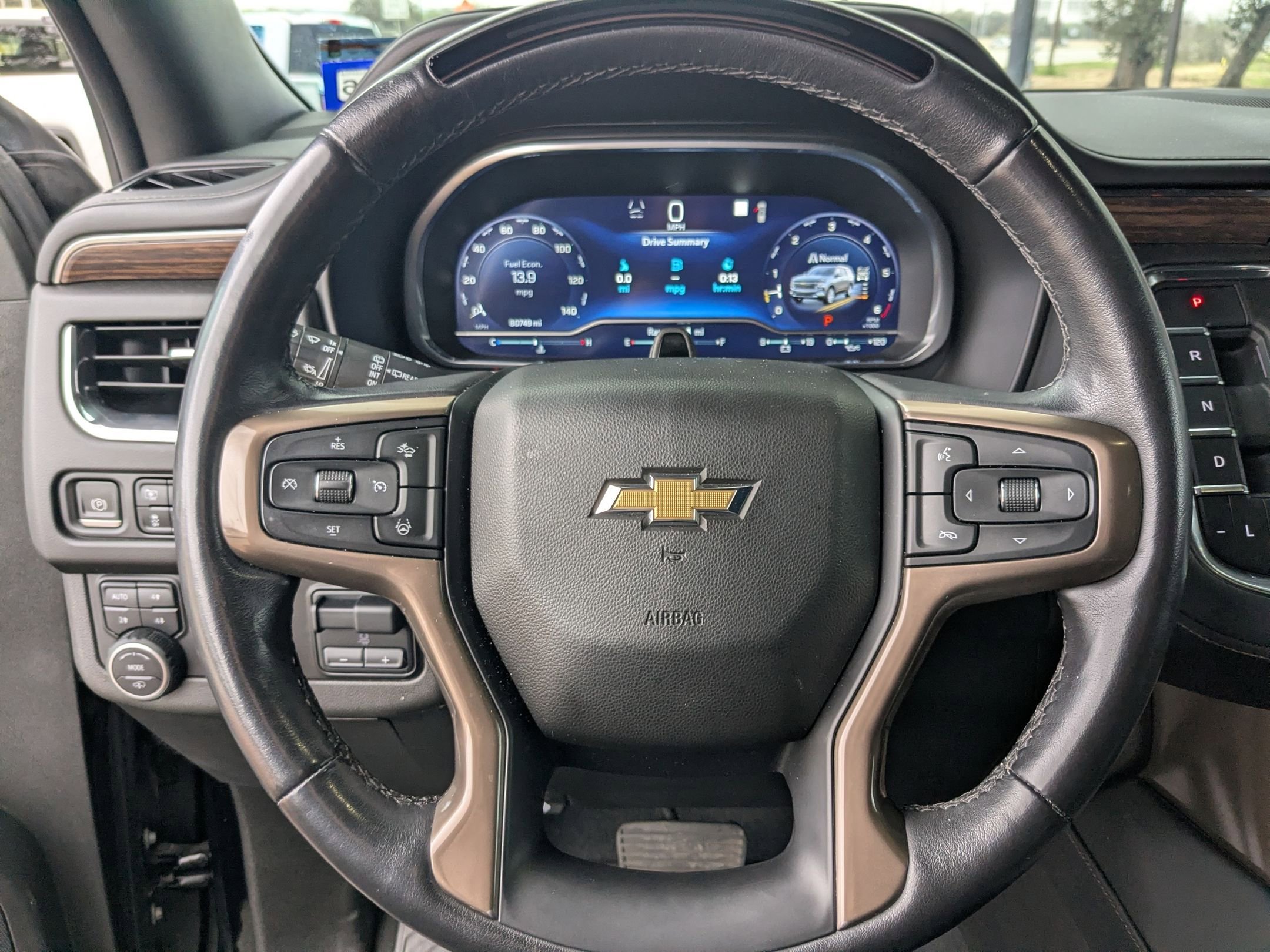 Used 2023 Chevrolet Suburban High Country w/ Advanced Technology Package image 13