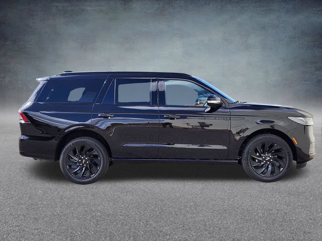 New 2026 Lincoln Navigator Reserve w/ Jet Appearance Package AWD/4WD image 8