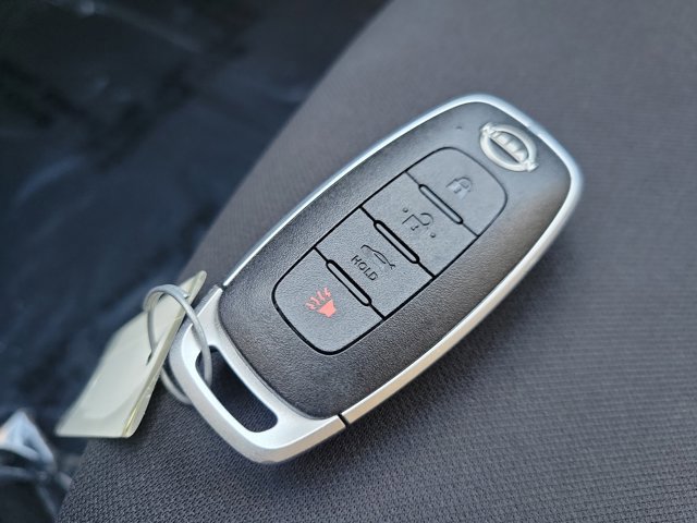 Used 2025 Nissan Sentra S image 30