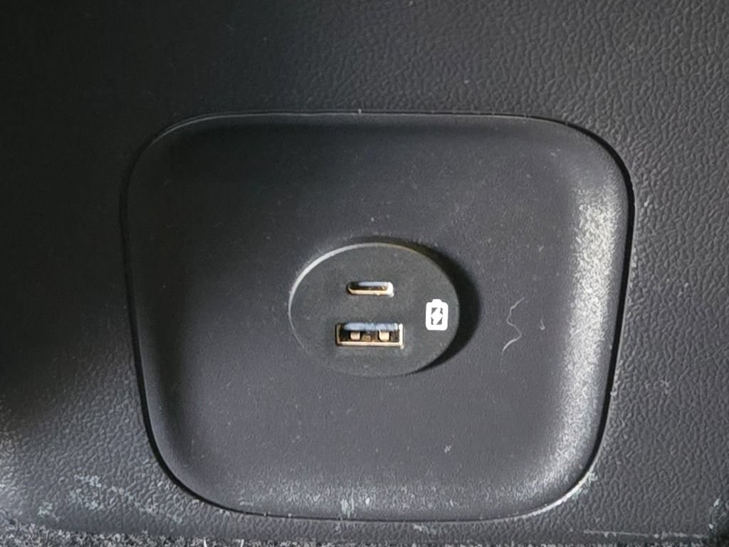 Used 2022 Ford Escape SE FWD image 16