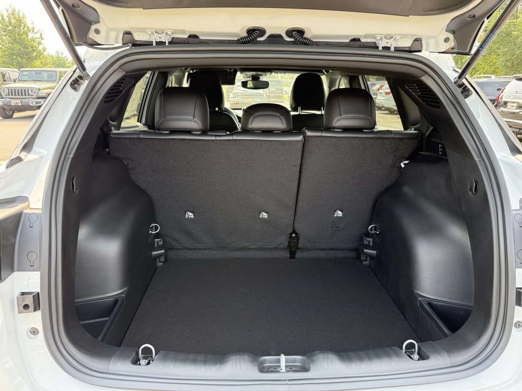 New 2026 Jeep Compass Latitude AWD/4WD image 33