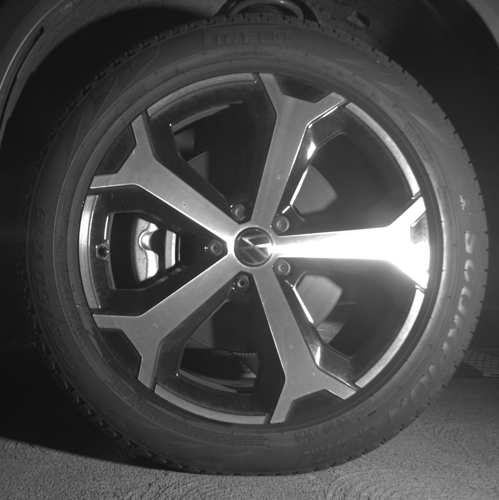 Used 2026 Volkswagen Tiguan SE AWD/4WD image 14