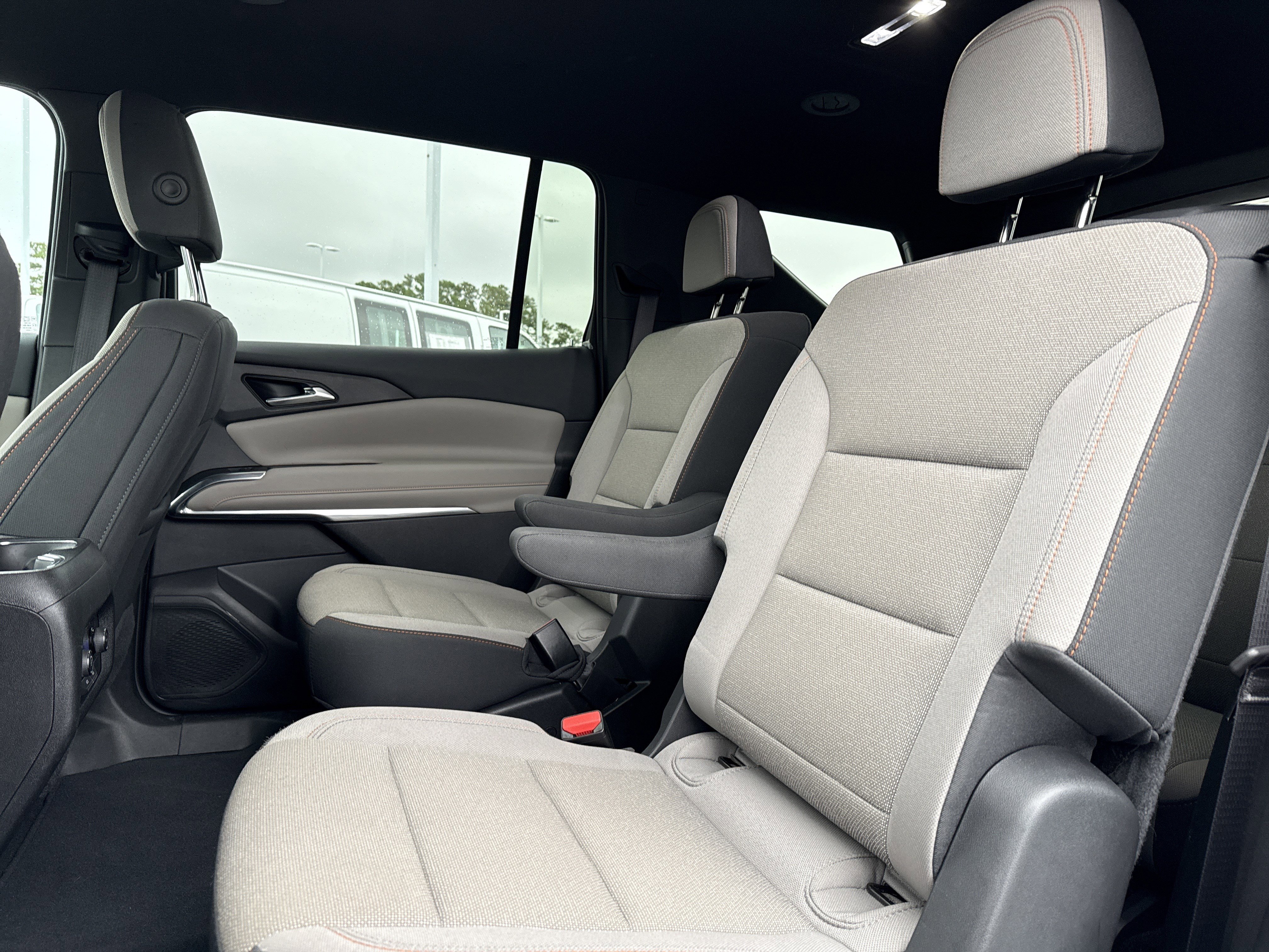 Certified 2025 Chevrolet Traverse LT image 30