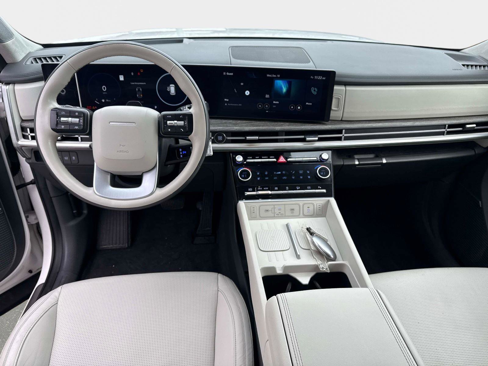 Used 2024 Hyundai Santa Fe Calligraphy image 16