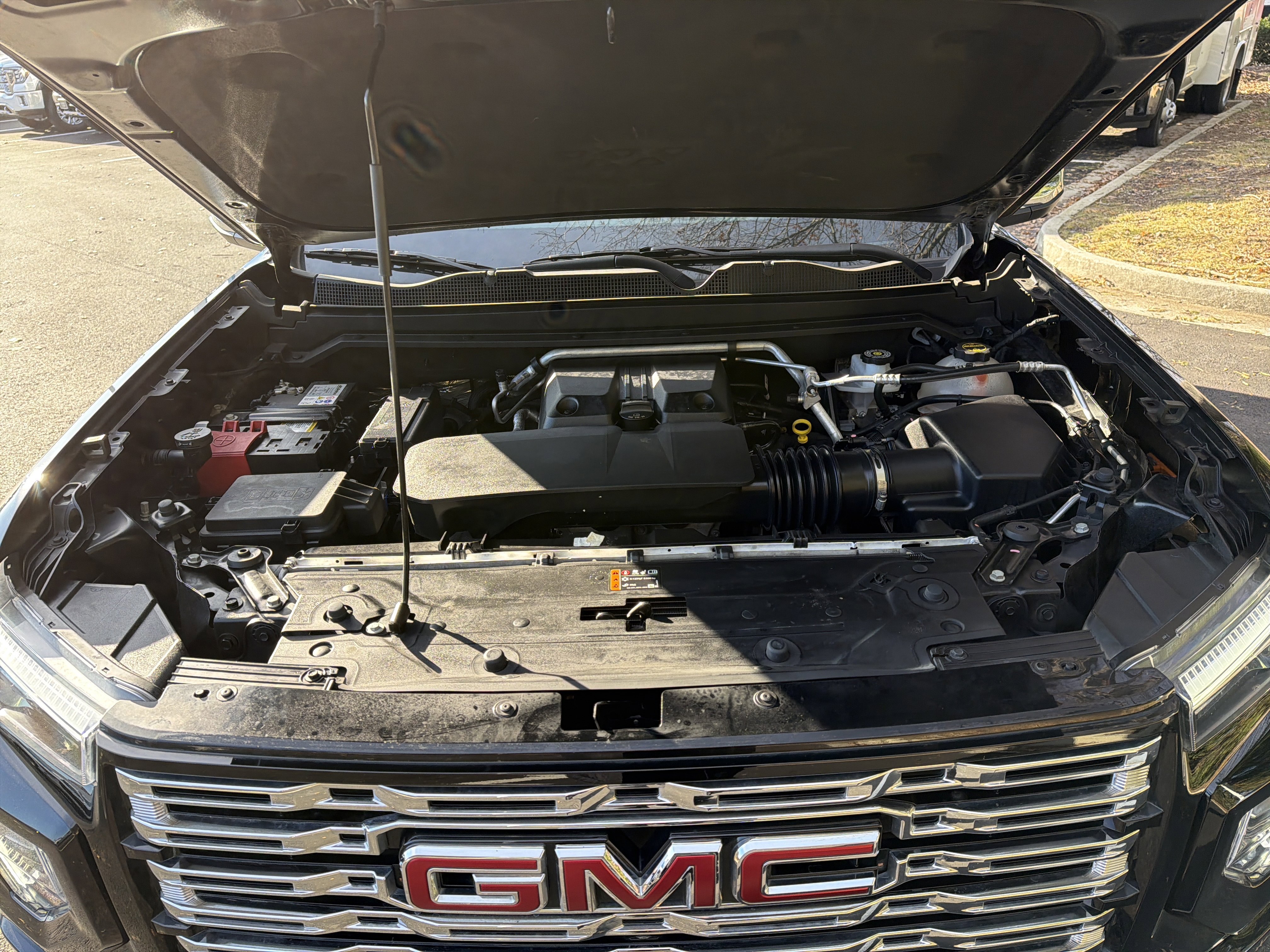 Used 2024 GMC Canyon Denali AWD/4WD image 34