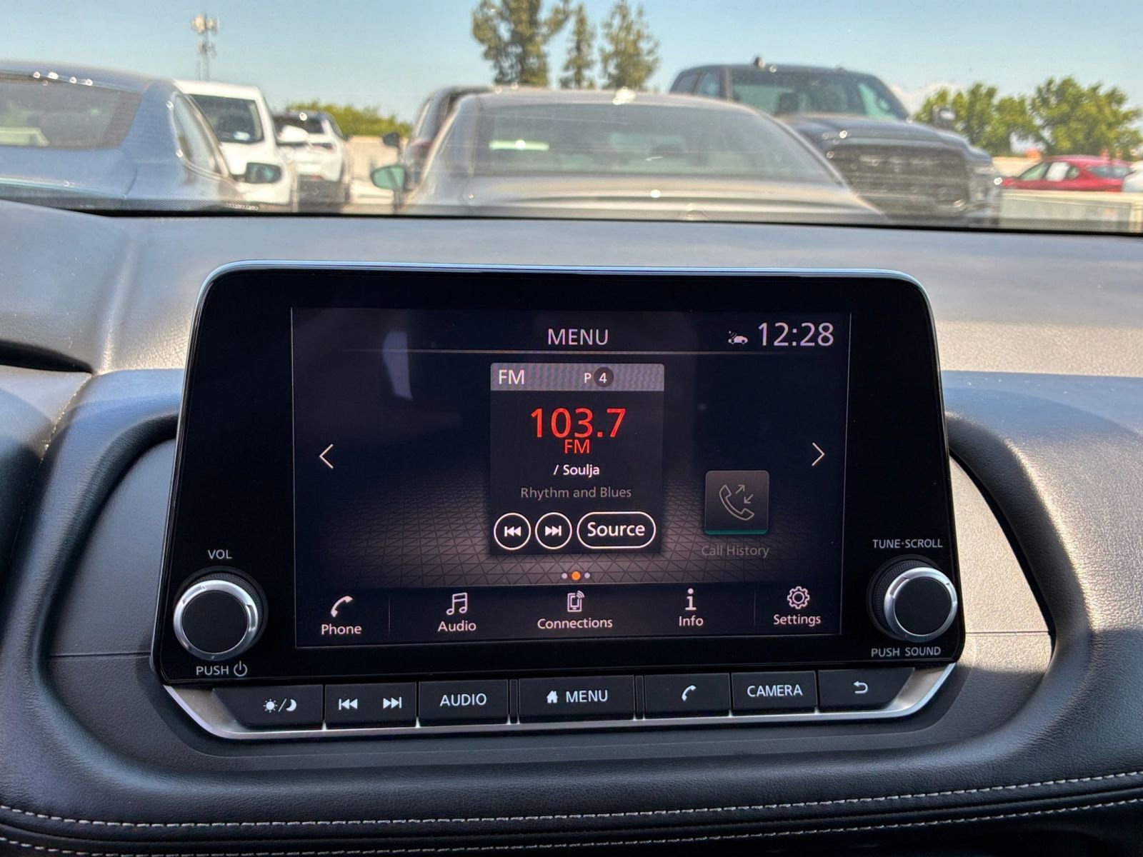 Used 2025 Nissan Rogue SV FWD image 20