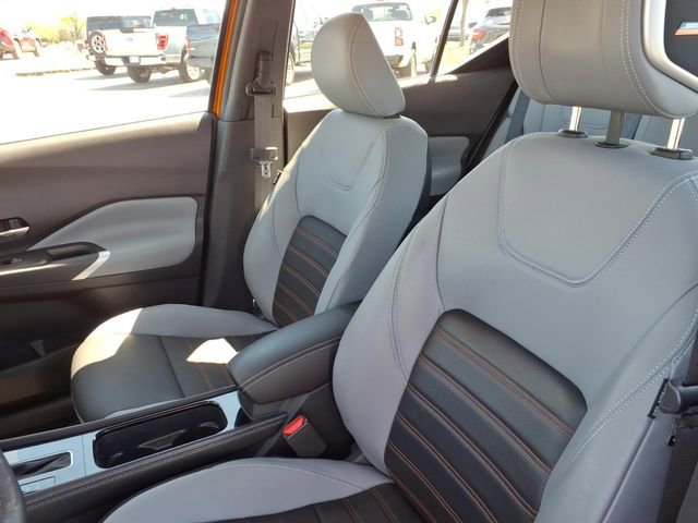 Used 2023 Nissan Kicks SR w/ SR Premium Package FWD image 13