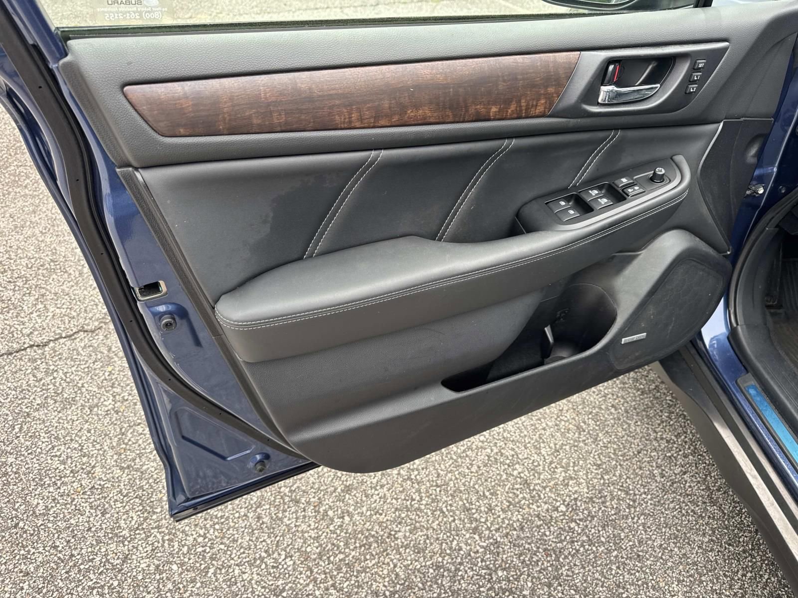Used 2019 Subaru Outback 2.5i Limited AWD/4WD image 10