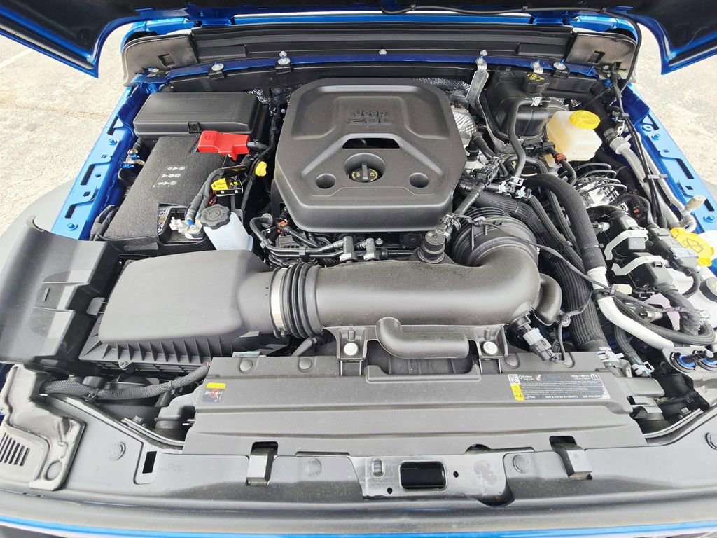 Certified 2025 Jeep Wrangler Sport S image 18