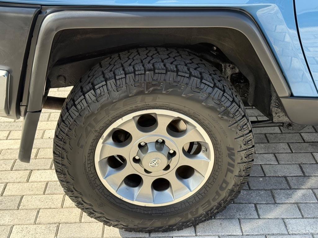 Used 2012 Toyota FJ Cruiser 4WD image 47