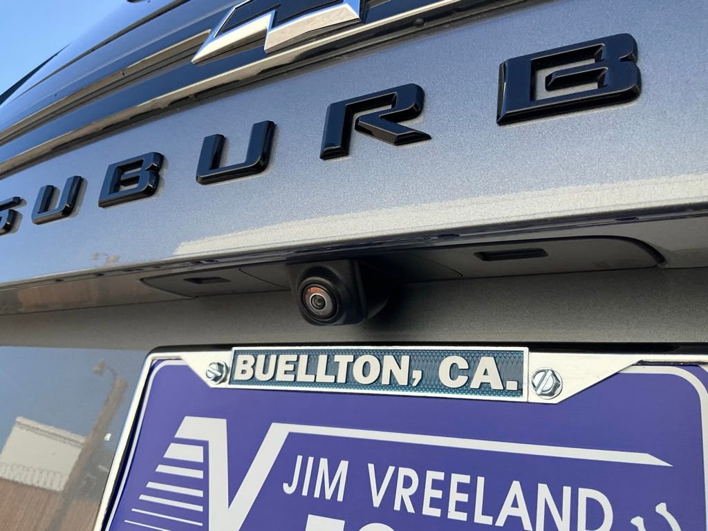 Used 2021 Chevrolet Suburban Z71 w/ Luxury Package image 23