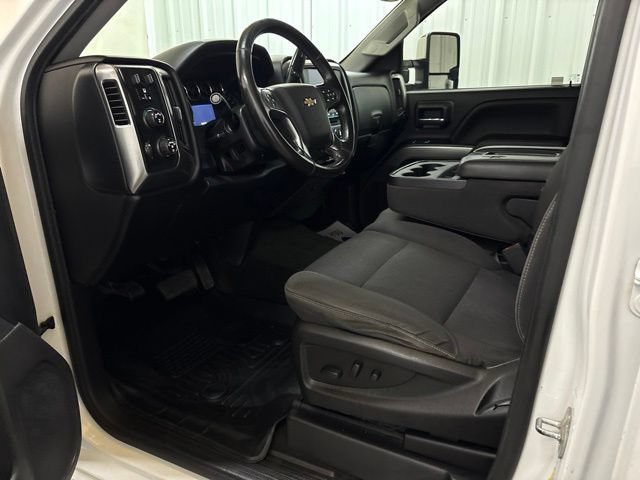 Used 2018 Chevrolet Silverado 1500 LT w/ True North Edition AWD/4WD image 26