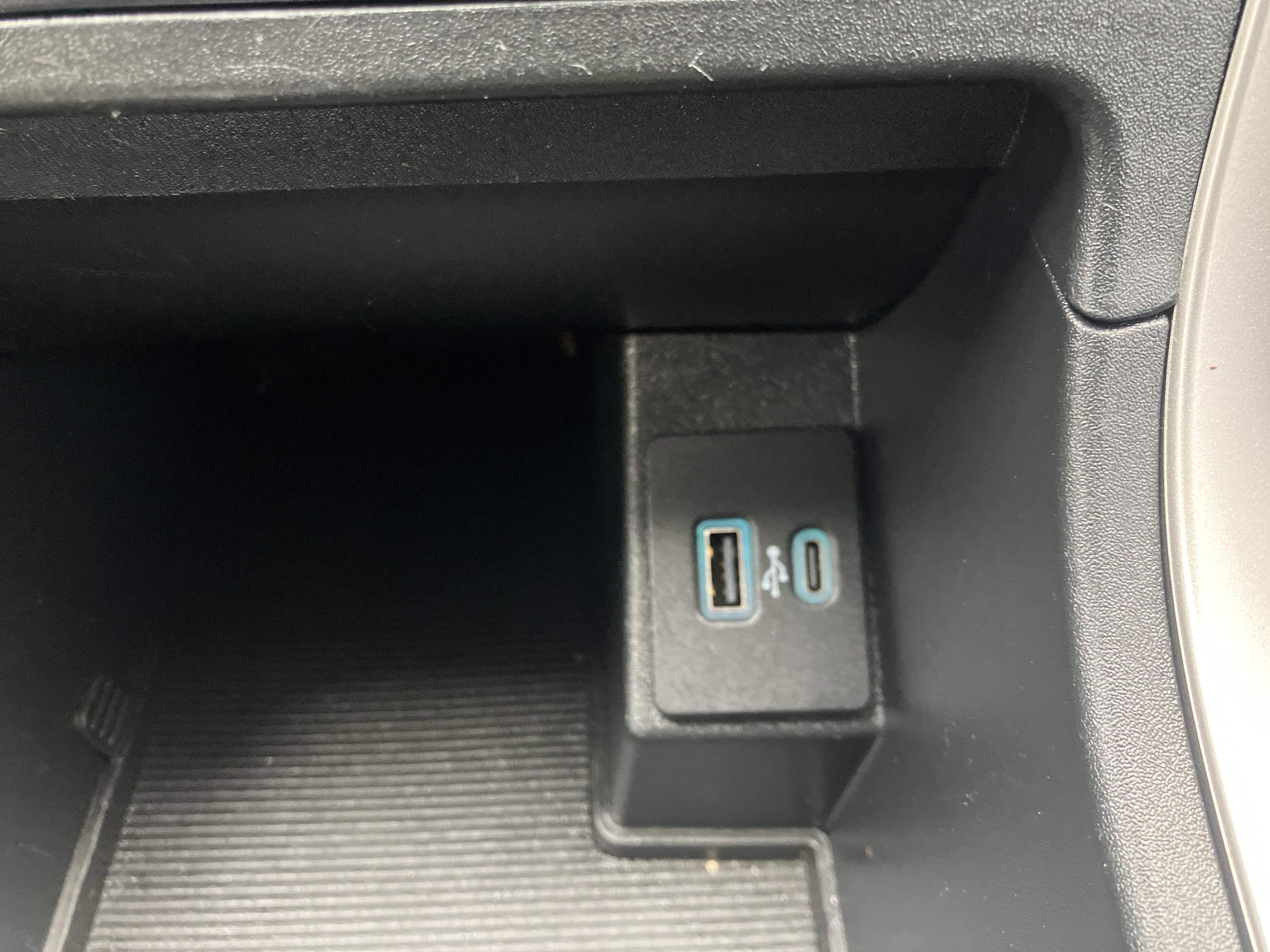 Certified 2024 Ford Edge SEL image 27