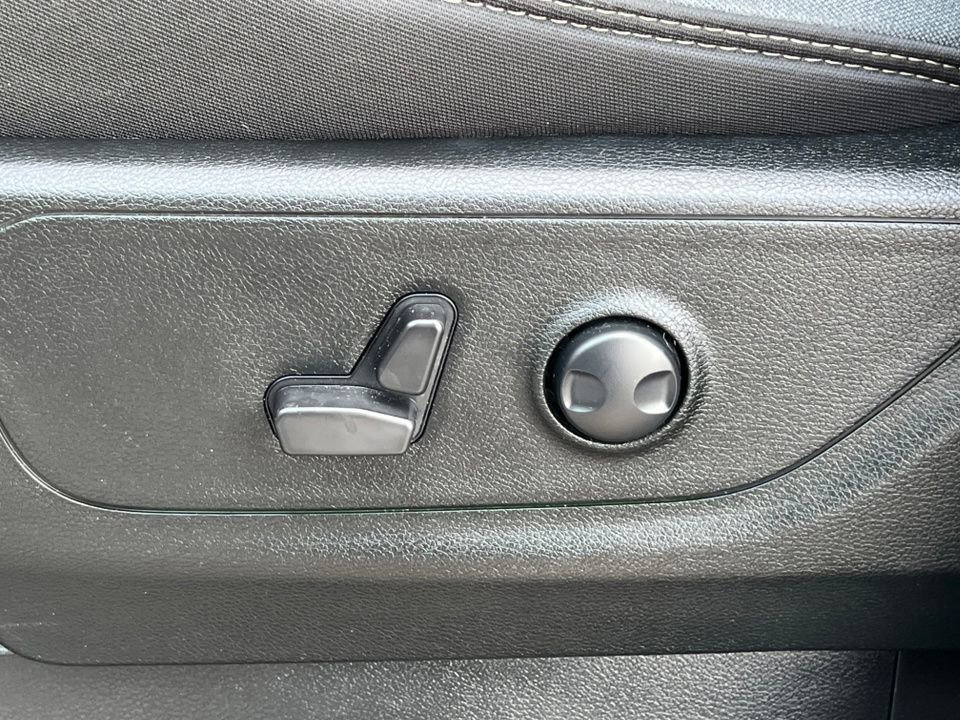 Used 2023 RAM 1500 Big Horn image 10