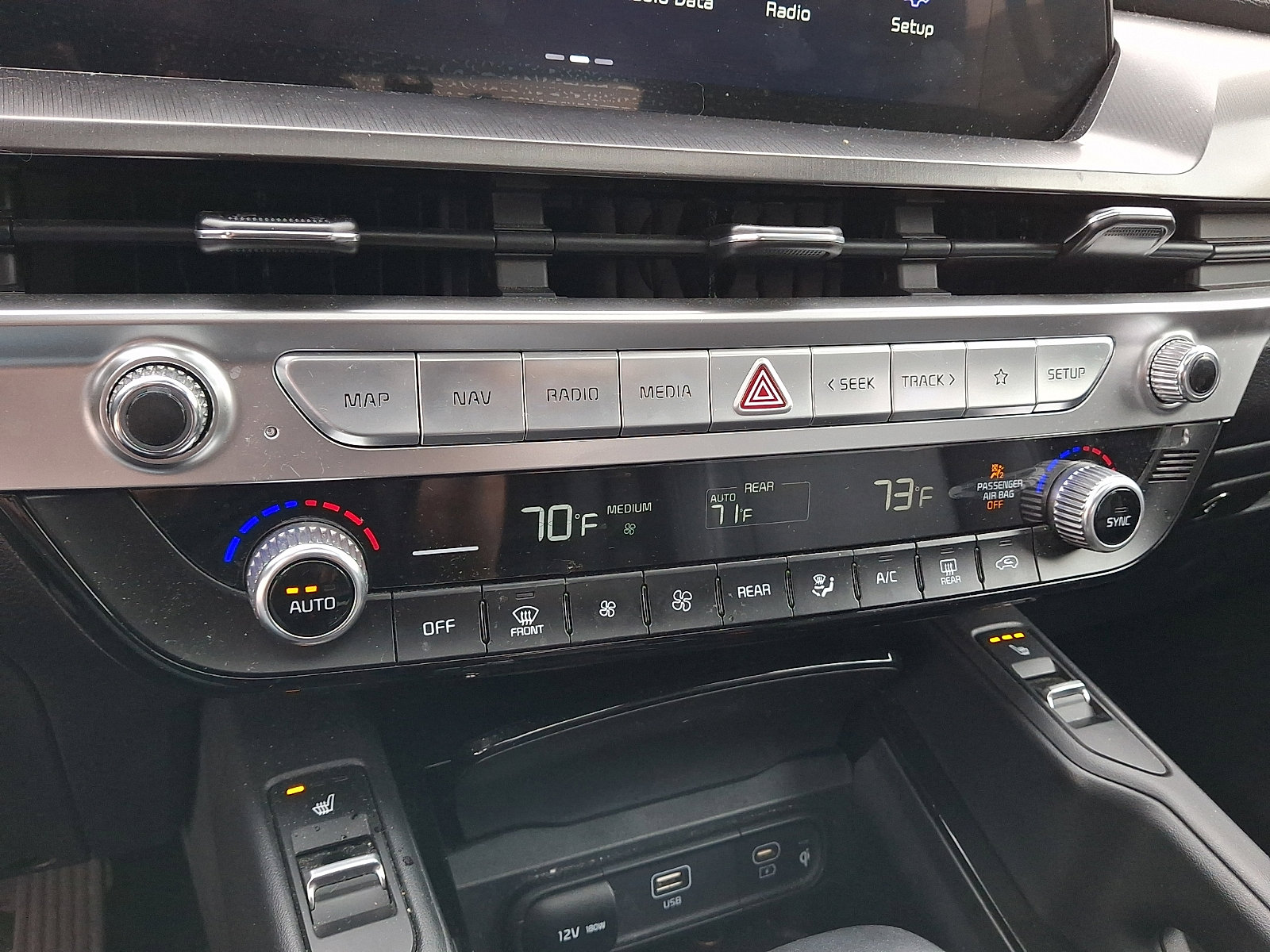 Certified 2023 Kia Telluride S w/ S Sunroof Package AWD/4WD image 17