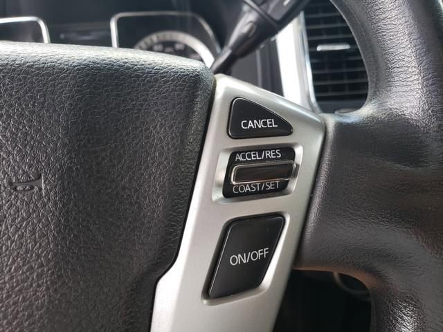 Used 2018 Nissan Titan SV AWD/4WD image 24