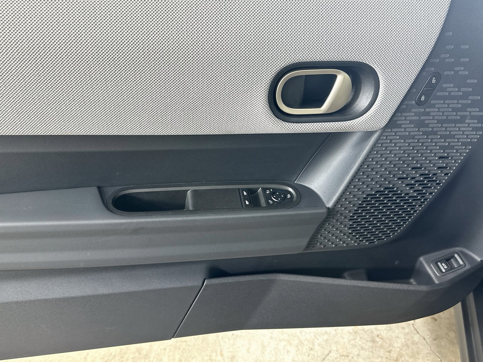 Certified 2026 MINI Cooper 2-Door Hardtop FWD image 15