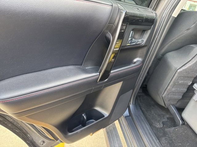 Used 2018 Toyota 4Runner TRD Off-Road image 27