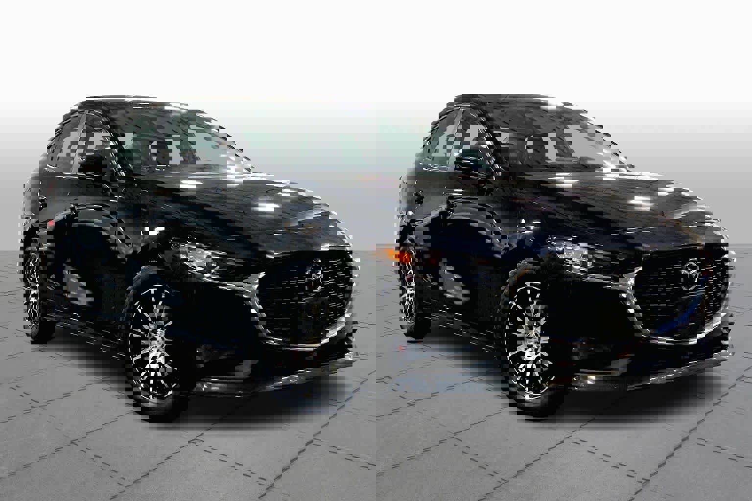 Used 2020 MAZDA MAZDA3 AWD Sedan w/ Select Package image 2