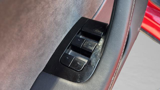 Used 2021 Tesla Model Y Long Range AWD/4WD image 11