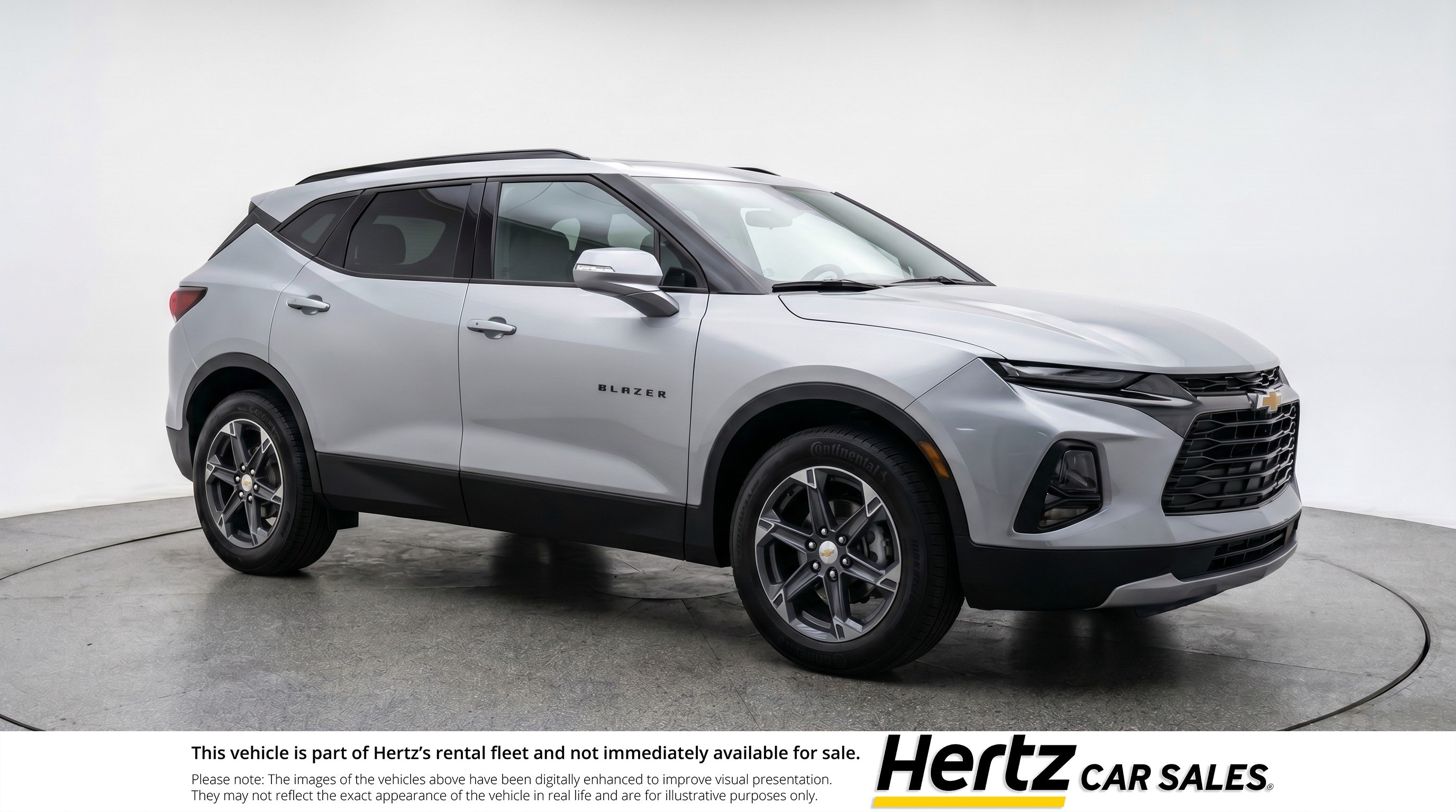 Used 2025 Chevrolet Blazer LT FWD image 1