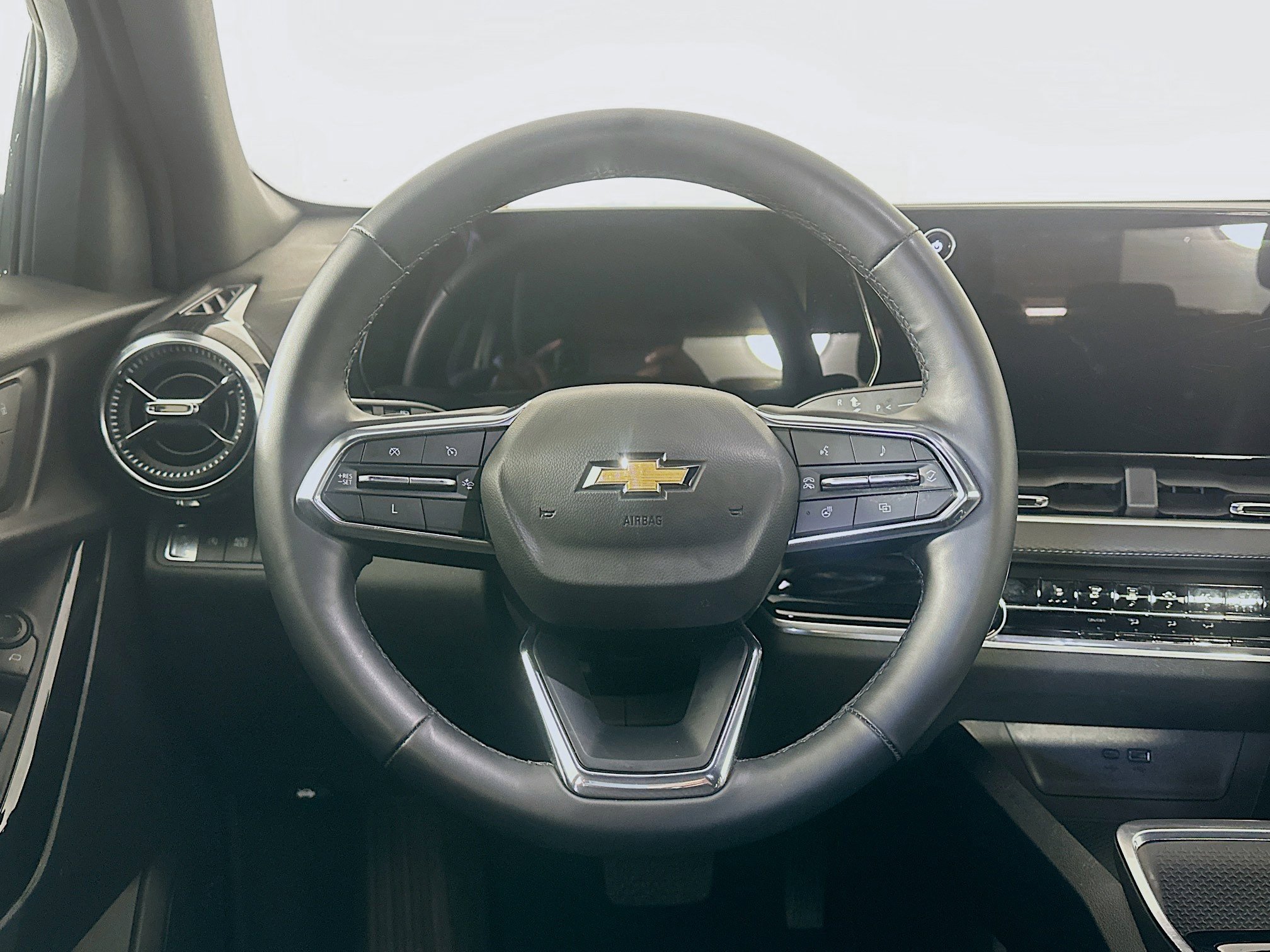 Used 2025 Chevrolet Equinox LT image 18