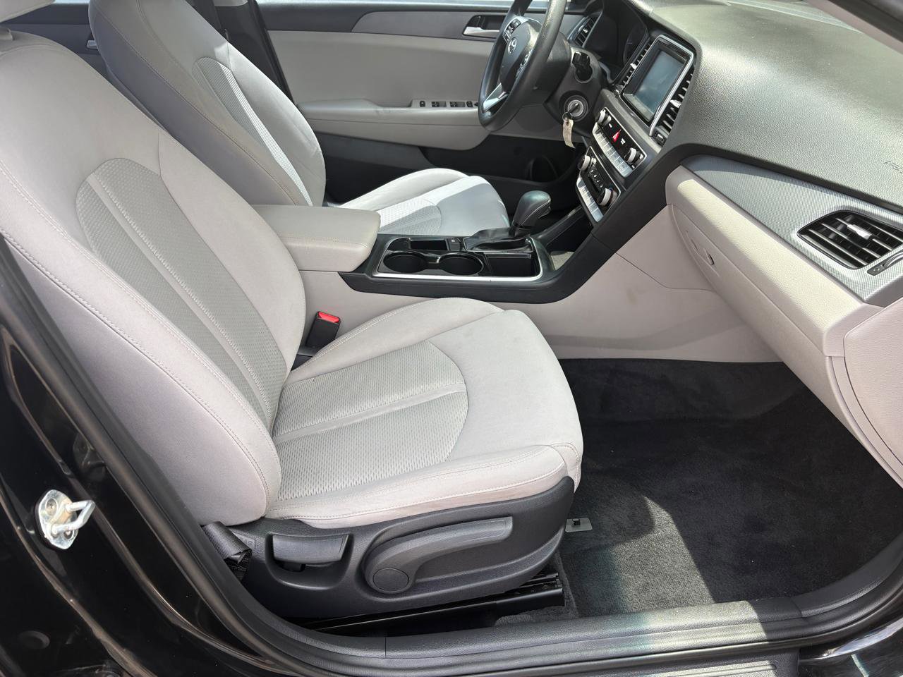 Used 2018 Hyundai Sonata SE FWD image 13