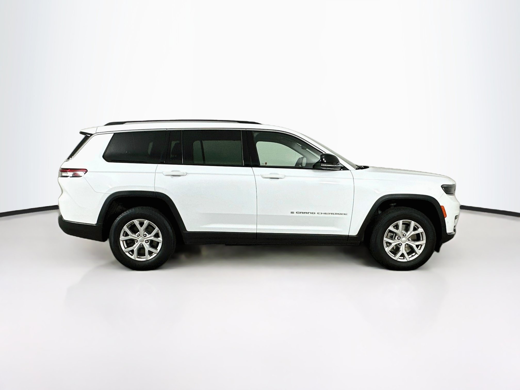 Used 2023 Jeep Grand Cherokee L Limited w/ Luxury Tech Group II AWD/4WD image 10