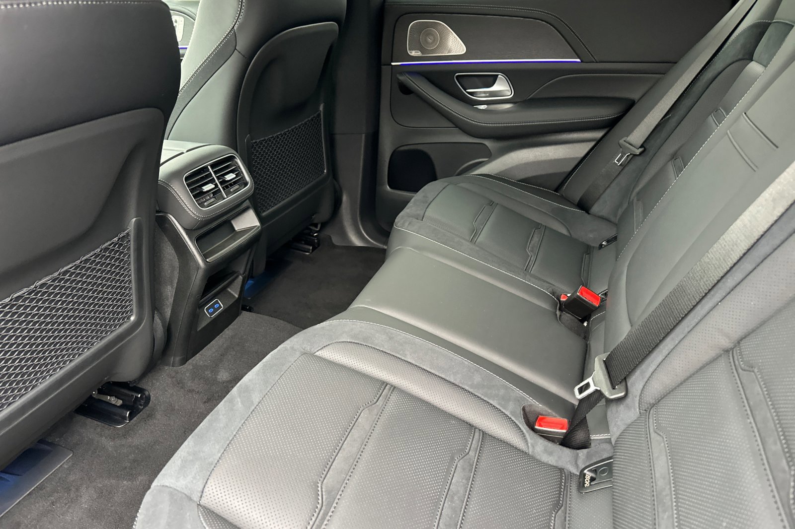 New 2026 Mercedes-Benz GLE 53 AMG 4MATIC Coupe image 12