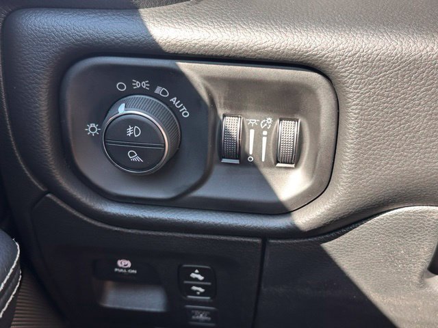 New 2027 RAM 1500 Laramie AWD/4WD image 17