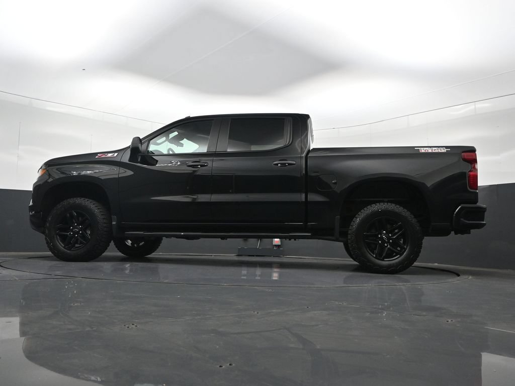 Used 2024 Chevrolet Silverado 1500 Custom Trail Boss AWD/4WD image 31