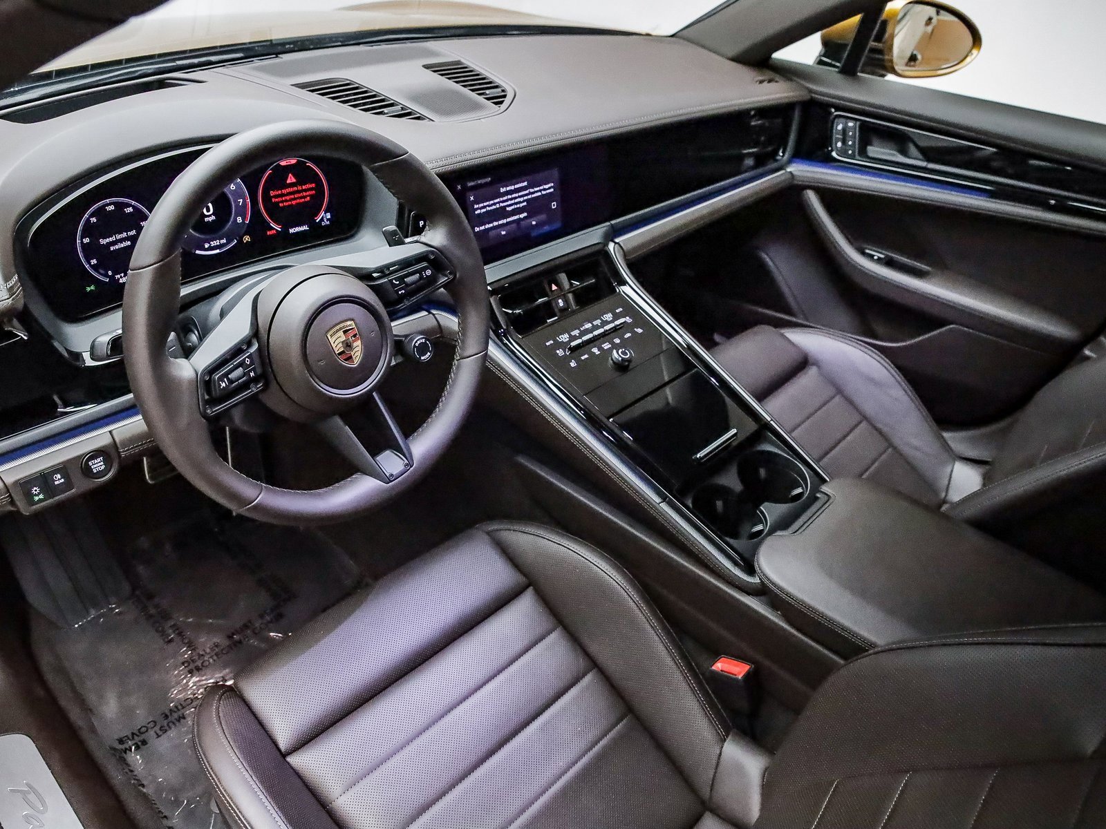 Certified 2025 Porsche Panamera image 4