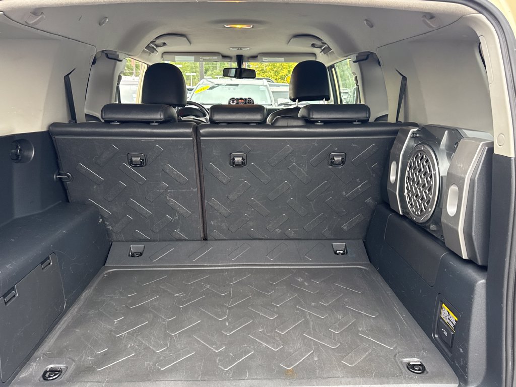Used 2010 Toyota FJ Cruiser 4WD image 26