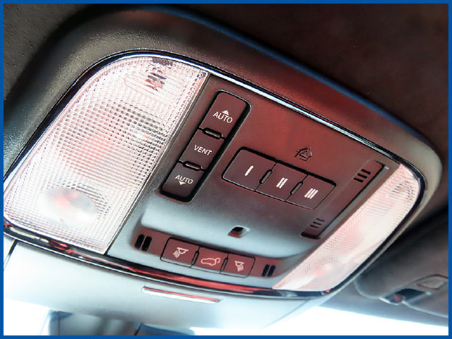 Used 2022 Dodge Durango SRT w/ Premium Interior Group AWD/4WD image 2