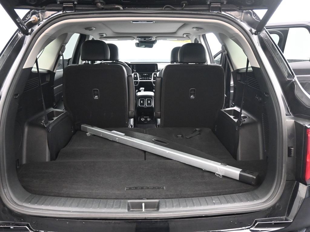 Used 2022 Kia Sorento SX image 16