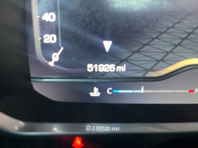 Used 2023 GMC Yukon XL SLT w/ SLT Premium Package image 20