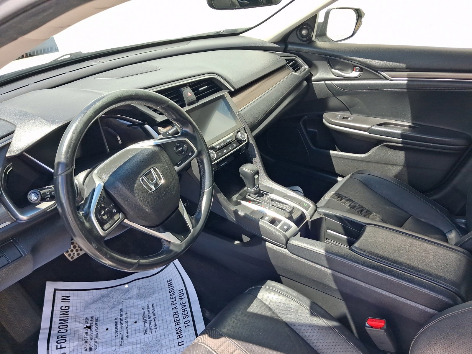 Used 2019 Honda Civic Touring image 4