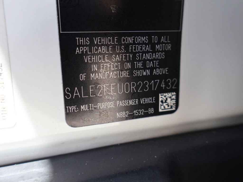 Certified 2024 Land Rover Defender 130 X-Dynamic SE AWD/4WD image 40
