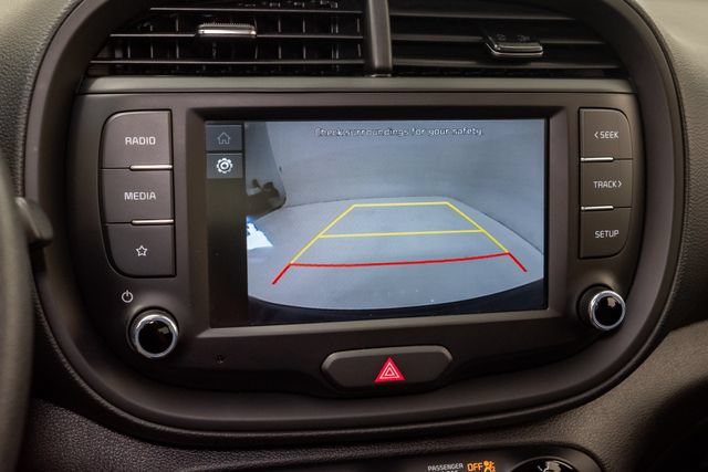 Used 2025 Kia Soul LX w/ LX Technology Package FWD image 16