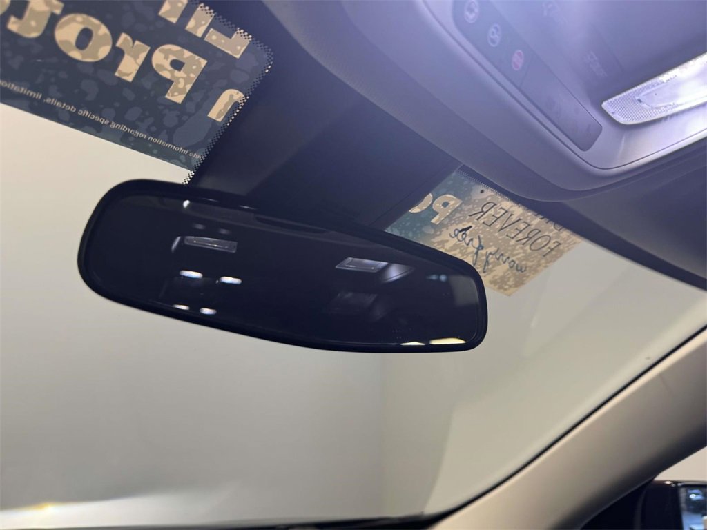 Used 2020 Chevrolet Traverse LT w/ Driver Confidence II Package image 31