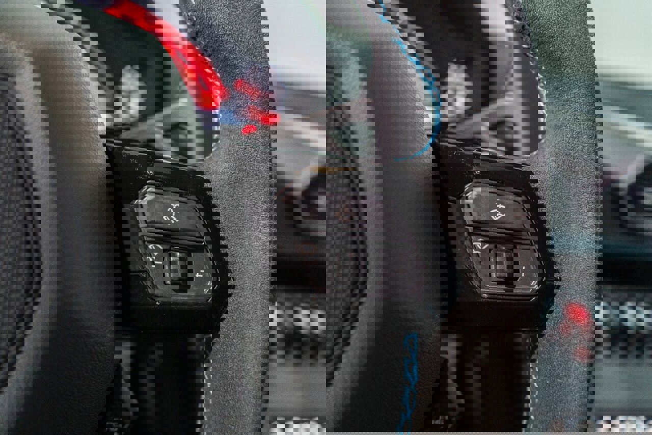 Used 2023 Lamborghini Huracan STO image 92