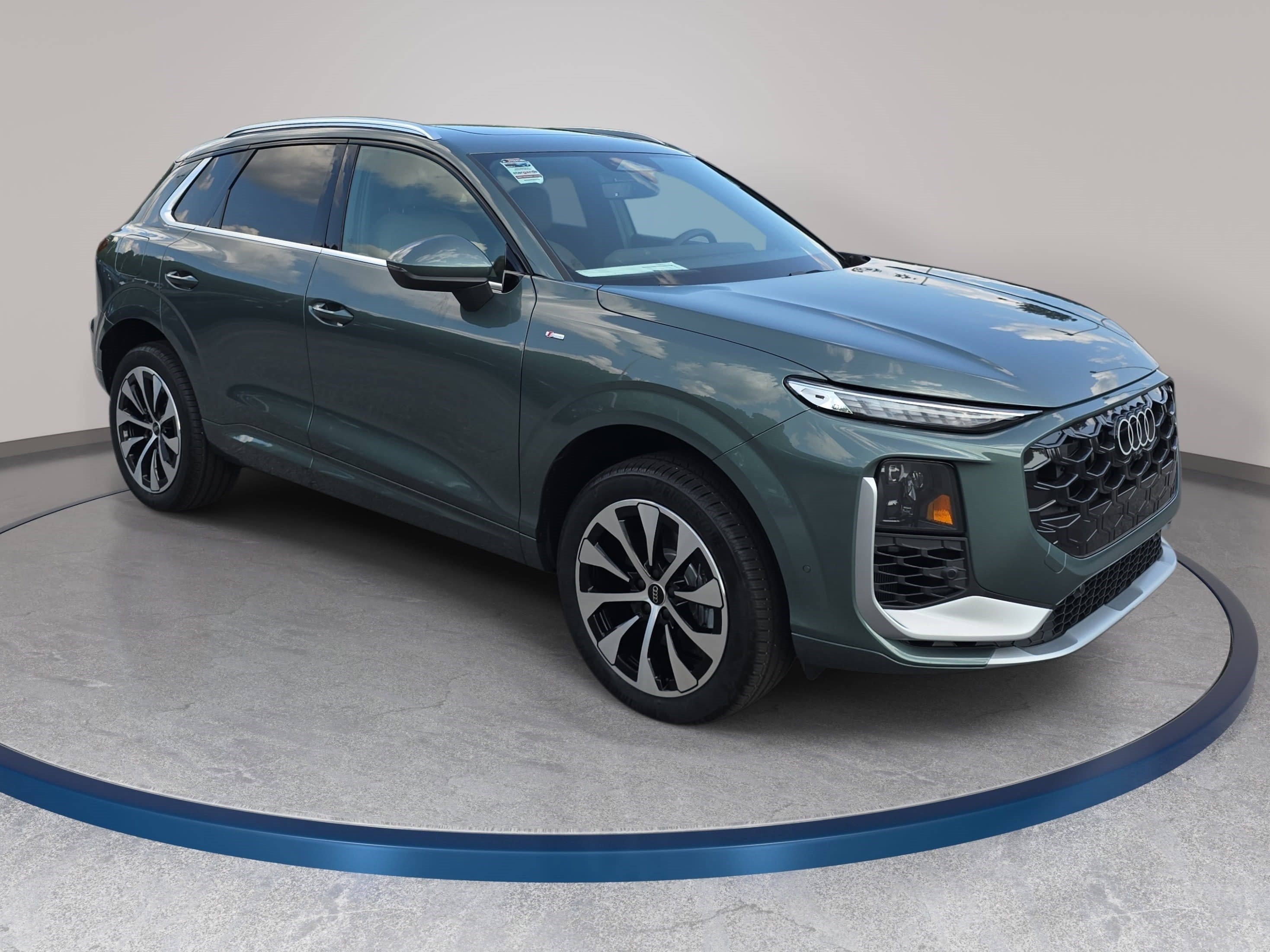 New 2026 Audi Q3 quattro 2.0T AWD/4WD image 3