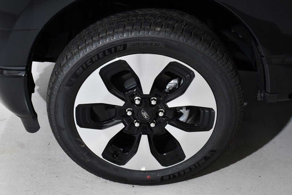 New 2025 Ford F150 Lightning Platinum image 26