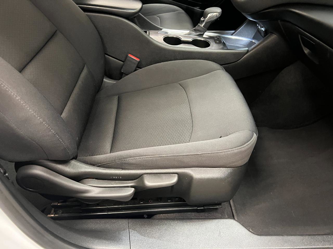 Used 2021 Chevrolet Malibu LS w/ Driver Confidence Package II FWD image 27