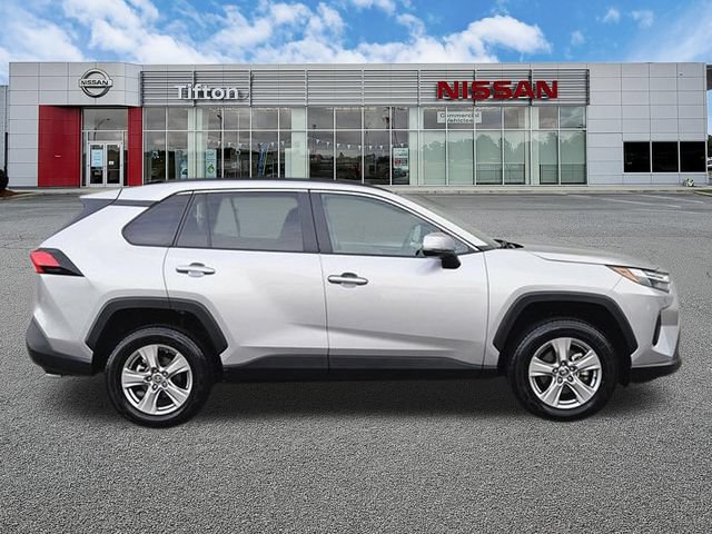 Used 2025 Toyota RAV4 XLE FWD image 3
